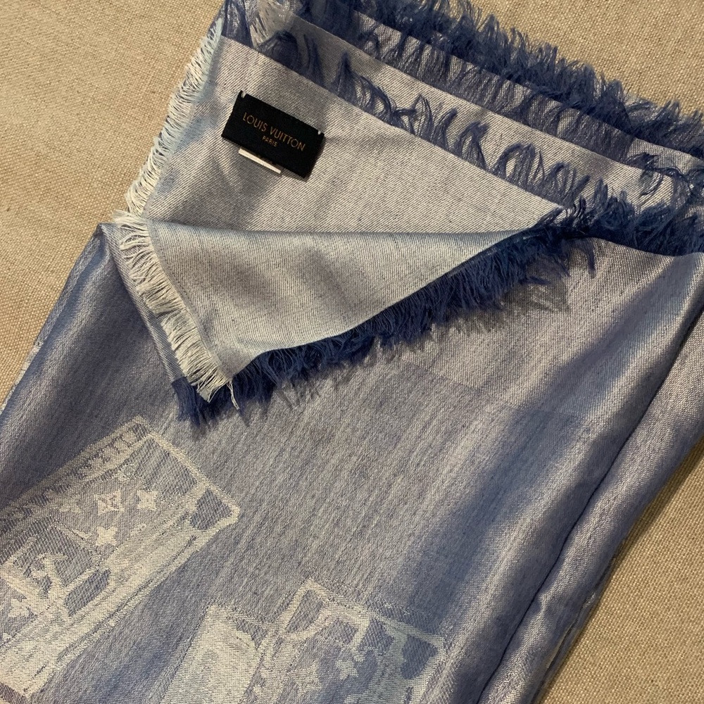 LOUIS VUITTON Limited, Monogram Trunk, Denim Blue Silk Shawl, Scarf, Stole, NWT - Picture 14 of 17